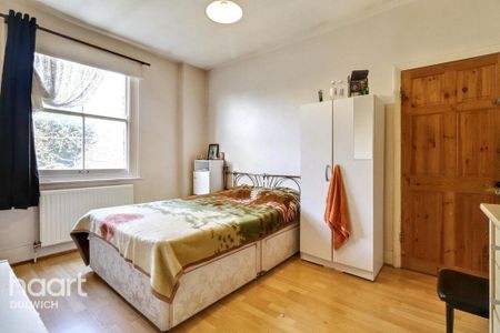 1 bedroom in a flat share to rent - Photo 2