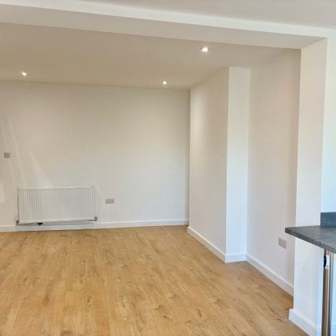 Meadow Lane, Nottingham, NG10 - Photo 1