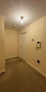 QUEENSWAY, BLETCHLEY - 1 BEDROOM - Photo 4