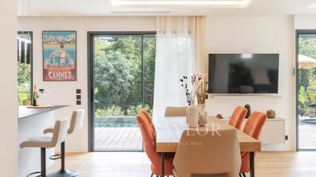 Villa à louer Mougins, Cote d'Azur, France13 500 EUR / Mois - Photo 2