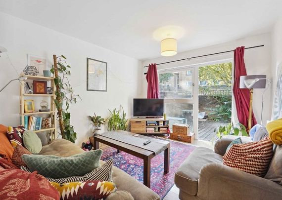 Turenne Close, SW18 1JN, London - Photo 1