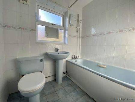 3 bedroom property to rent in Aylesbury - Photo 2