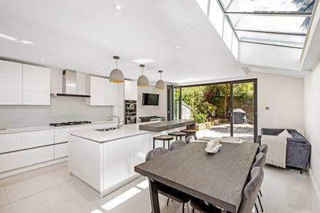 Bovingdon Road, London, SW6 - Photo 4