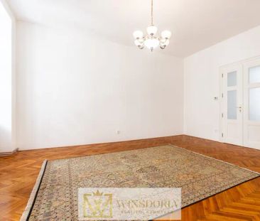 Pronájem reprezentativního bytu 2+1 s pavlačí a historickým šarmem,... - Photo 6
