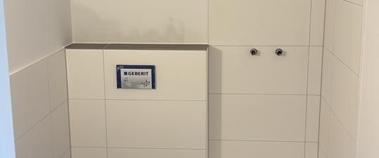 Sanierte 2,5 Zimmer Wohnung in ruhigem Mehrfamilienhaus - Foto 1