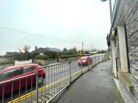 Slade Castle Walk, Saggart, Co Dublin. - Photo 3