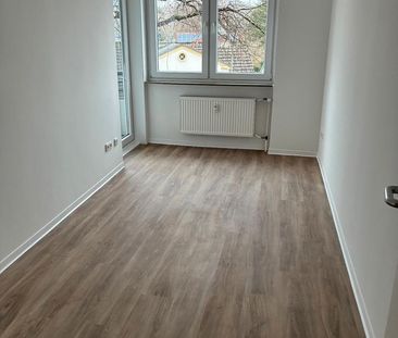 Großzügige Wohnung mit 2 Balkonen - Photo 1
