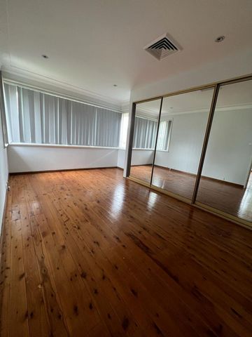 Large Family Yard - Photo 3