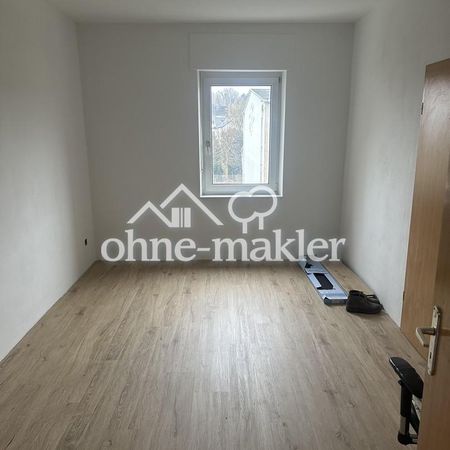 Sanierte 4 ZKB Maisonettewohnung mit EBK - Photo 4