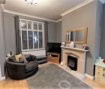 2 bedroom end of terrace house to rent - Photo 1