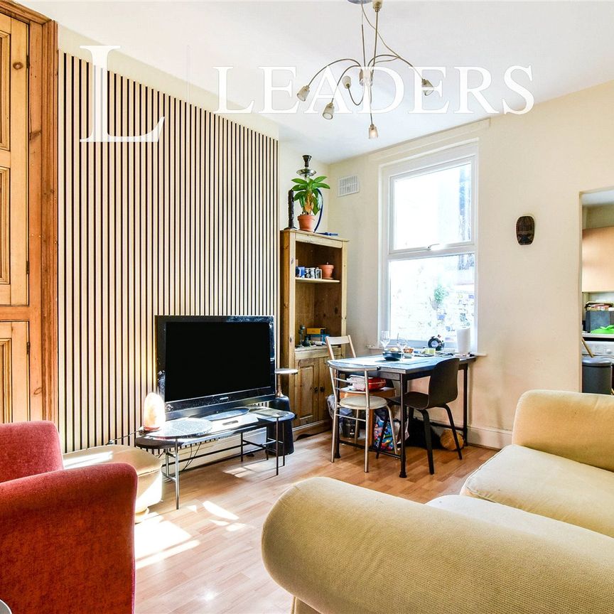 3 bedroom house to rent St. Georges Road, M14 - Photo 1