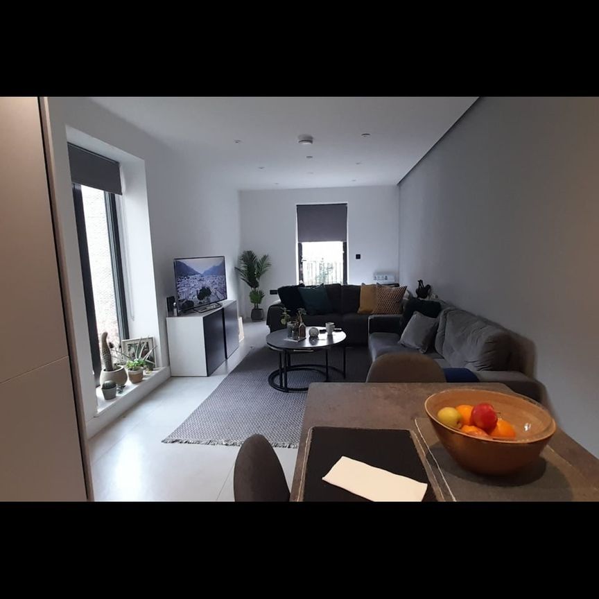 Room in a Shared Flat, Telegraphe Aveneu, NW9 - Photo 1