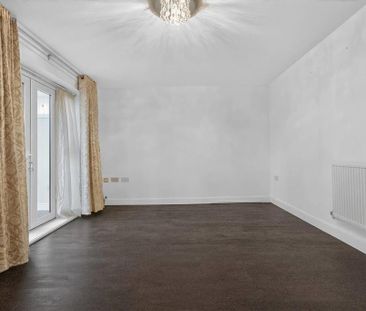 4 bedroom detached house to rent - Photo 1