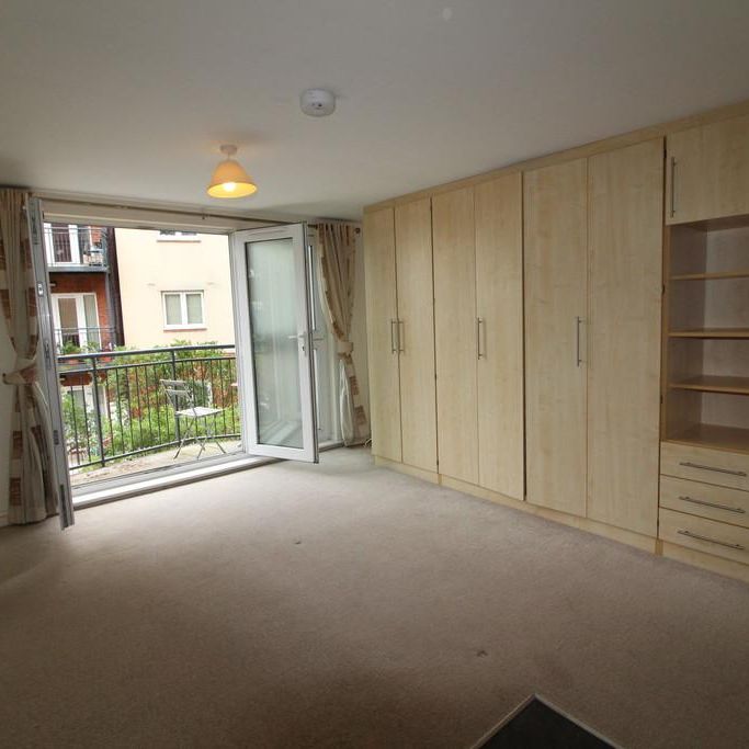 Studio to rent - Photo 1