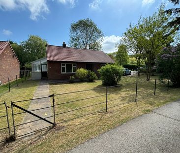 2 bedroom detached bungalow to rent - Photo 1