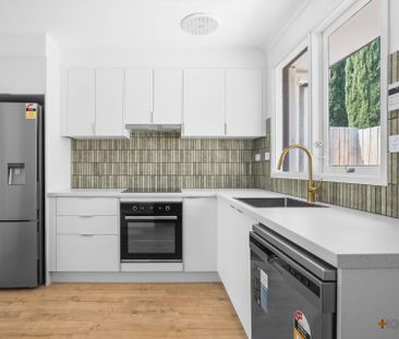 GORGEOUSLY RENOVATED | QUIET STREET - Photo 5