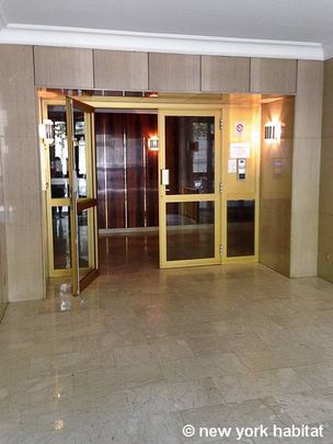 Logement à Paris, Location meublée - Studio T1 - Place de Wagram - Ternes (PA-4406) - Photo 1