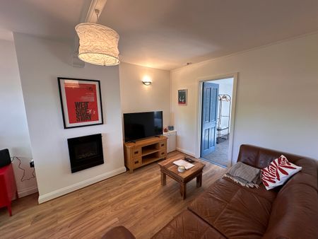 4 bedroom house - Photo 2