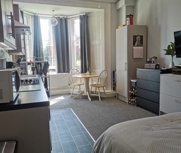 1 bedroom house to rent - Photo 2