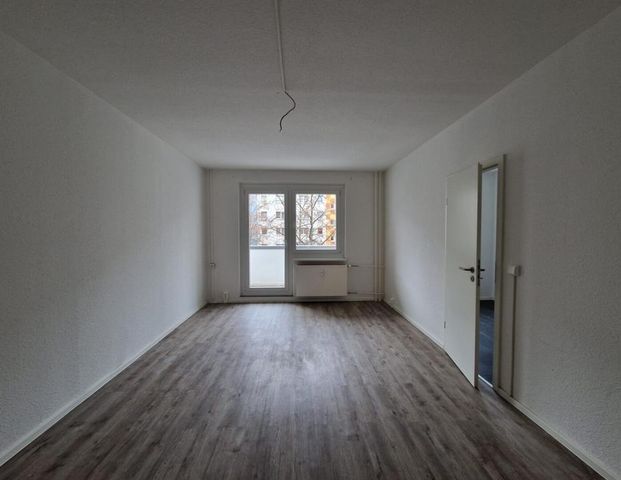 Schicke 2-Zimmer-Wohnung im 1.OG mit Balkon und Duschbad! - Foto 1
