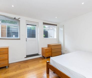 Ground Floor 1 bedroom property with patio located in the heart of Muswell Hill - Photo 6