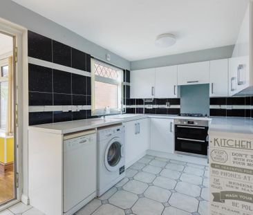 3 bedroom terraced house to rent - Photo 1