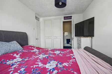 3 bedroom terraced house to rent - Photo 5