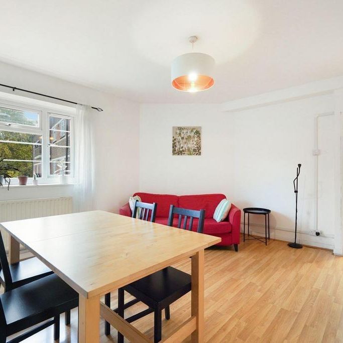2 bedroom flat to rent - Photo 1