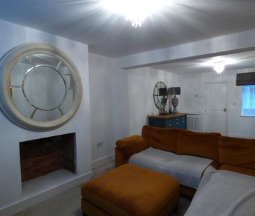 2 bedroom terraced house to rent - Photo 5