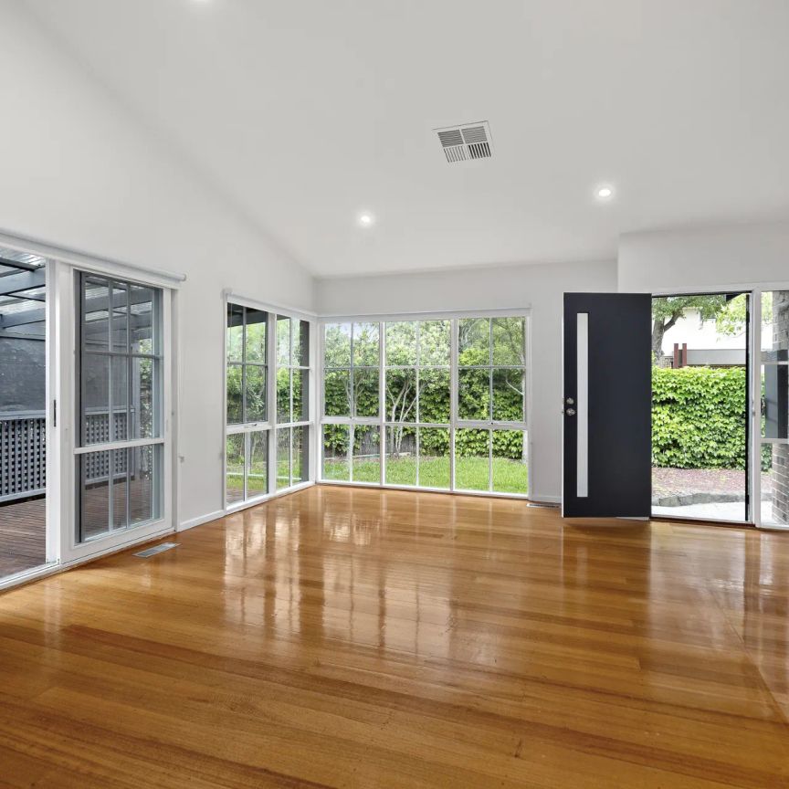 Spacious two bedroom home in the heart of Carnegie - Photo 1