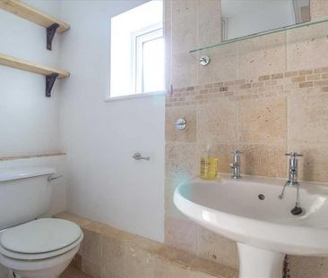 3 bedroom end of terrace house to rent - Photo 3