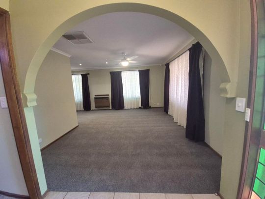 Three Bedroom House - Photo 1