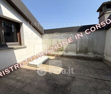 Quadrilocale in Affitto in Via Aurelio Saffi a Milano - Photo 2