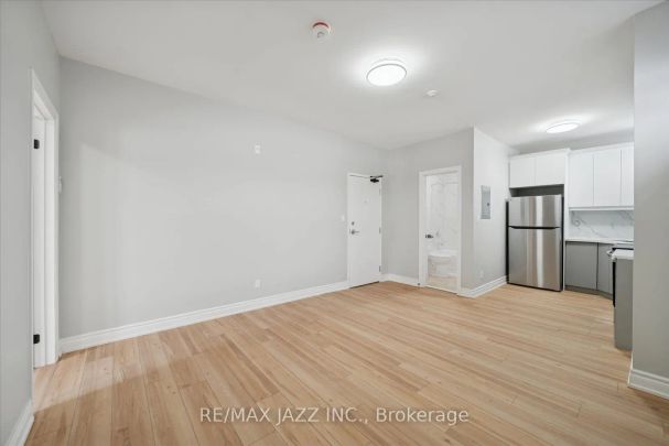251 Simcoe Street S #201 - Photo 1