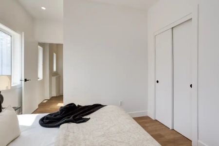 5670 - LDC2 1912 19 Avenue Northwest — Modern 3-Bedroom Townhomes in Capitol Hill | $2,550/Month | Pet-Friendly - Photo 3