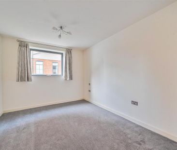 1 bedroom retirement property to rent - Photo 3