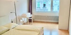 € 800. - = INKL. HEIZUNG+ WW, PROVISIONSFREI, MÖBLIERT, HELL, BALKON ins Grüne, BEFRISTET - Foto 2