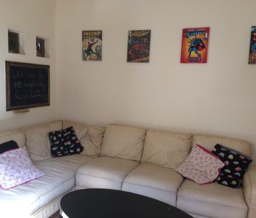 6 Bed Terraced House, Ladybarn Road, M14 - Photo 2