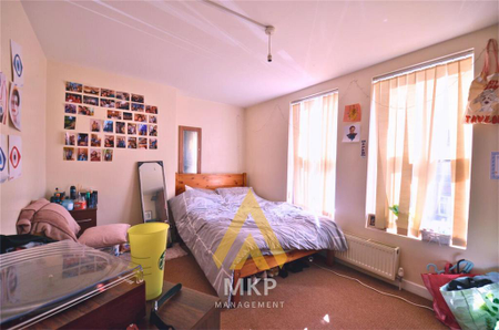 5 bedroom terraced house to rent - Photo 5