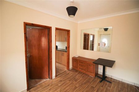 4 bedroom apartment to rent - Photo 3