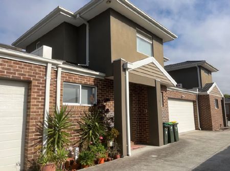 3/12 Essex St, Pascoe Vale VIC 3044 - Townhouse For Rent | Domain - Photo 4