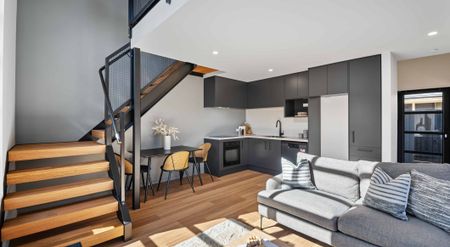 Modern Comfort Meets Easy Living in Riccarton - Photo 3