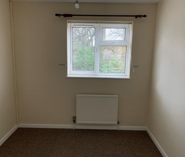 3 bedroom house to rent St. Laurence Avenue, Brundall, Norwich, NR13 - Photo 1