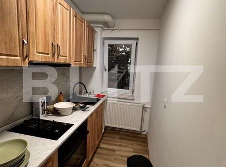 Apartament de inchiriat, cu 2 camere zona Smith - Photo 2