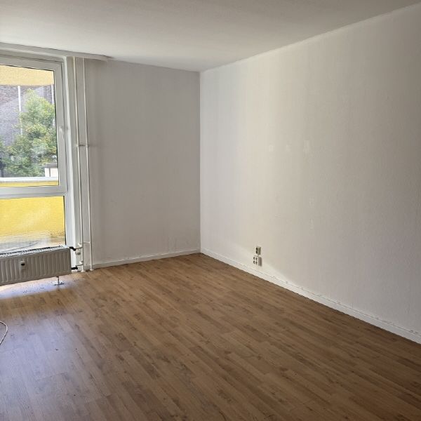 Großzügig geschnittene 2-Zimmerwohnung am Theodor-Heuss-Platz! - Photo 1
