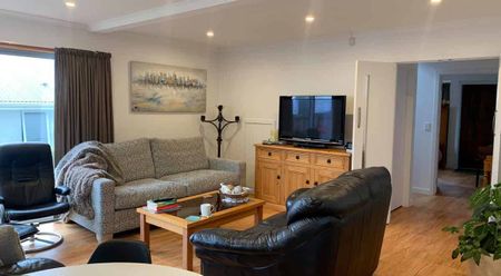 Glorious on Glenpark - Photo 3