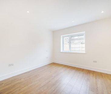 2 bedroom bungalow to rent - Photo 2