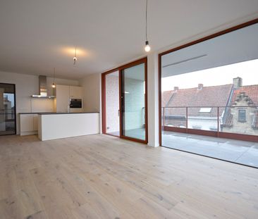 INSTAPKLAAR EEN SLAAPKAMER APPARTEMENT MET PARKEERPLAATS EN BERGING - Foto 1