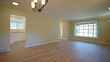 For Lease - 17 Ravenview Drive Unit# Main, Toronto, Ontario - Photo 3