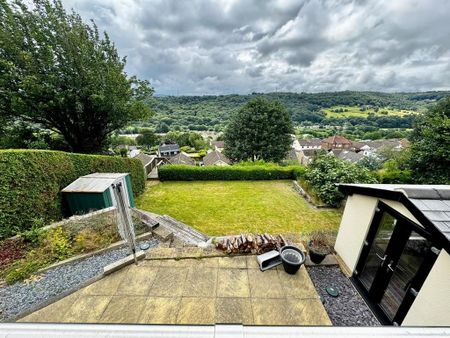 4 bedroom detached house to rent - Photo 5